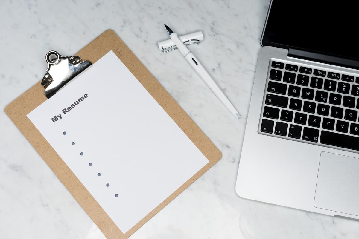 RSVP Digital vs Tarjeta Física: ¿Cuál Conviene para Tu Evento?